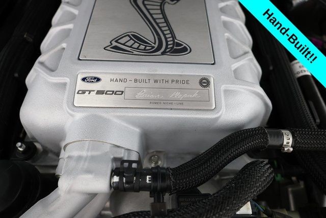 Ford Mustang Vehicle Full-screen Gallery Image 07
