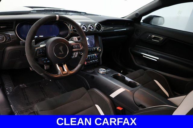 Ford Mustang Vehicle Full-screen Gallery Image 14