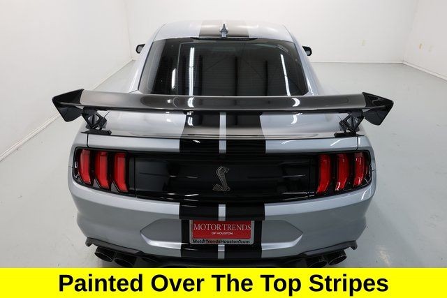 Ford Mustang Vehicle Full-screen Gallery Image 16