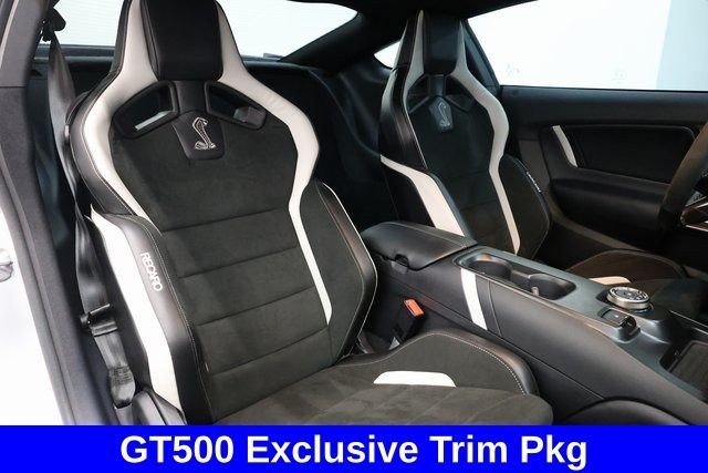 Ford Mustang Vehicle Full-screen Gallery Image 19