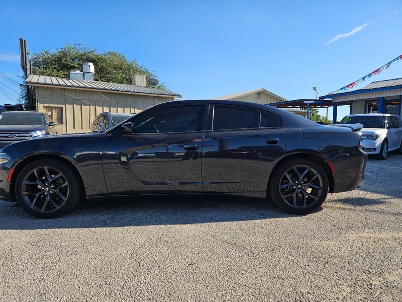 Dodge Charger Vehicle Full-screen Gallery Image 3