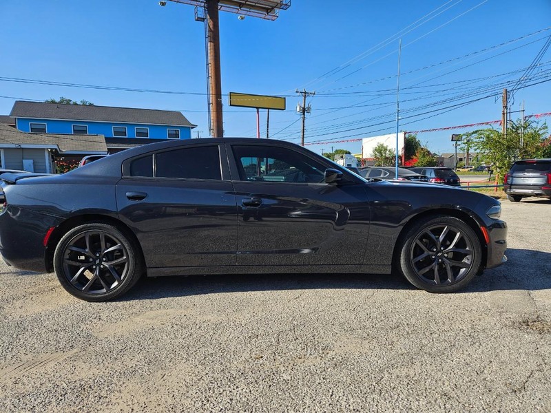 Dodge Charger Vehicle Full-screen Gallery Image 4