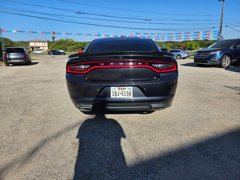 Dodge Charger Vehicle Full-screen Gallery Image 6