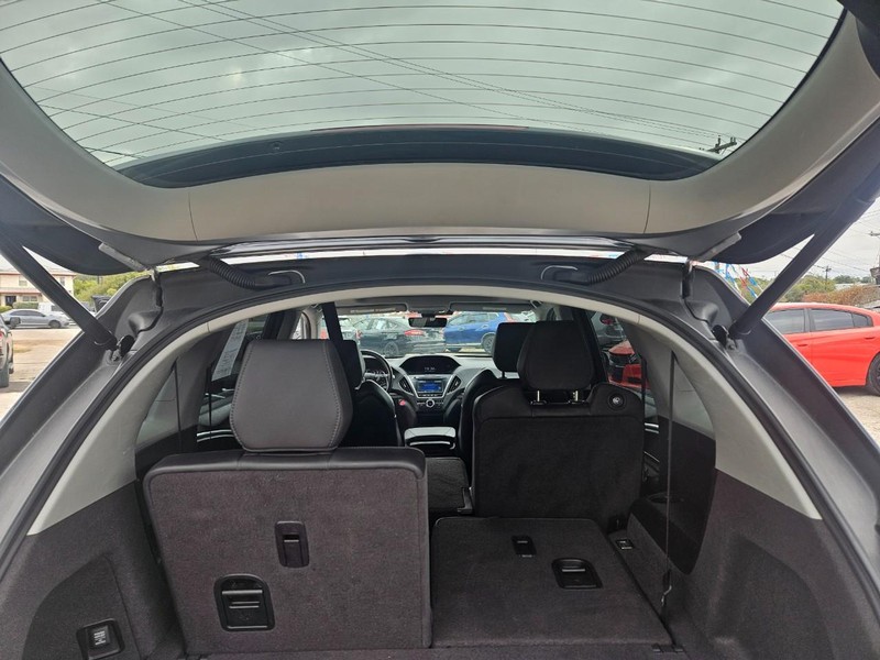 Acura MDX Vehicle Full-screen Gallery Image 14
