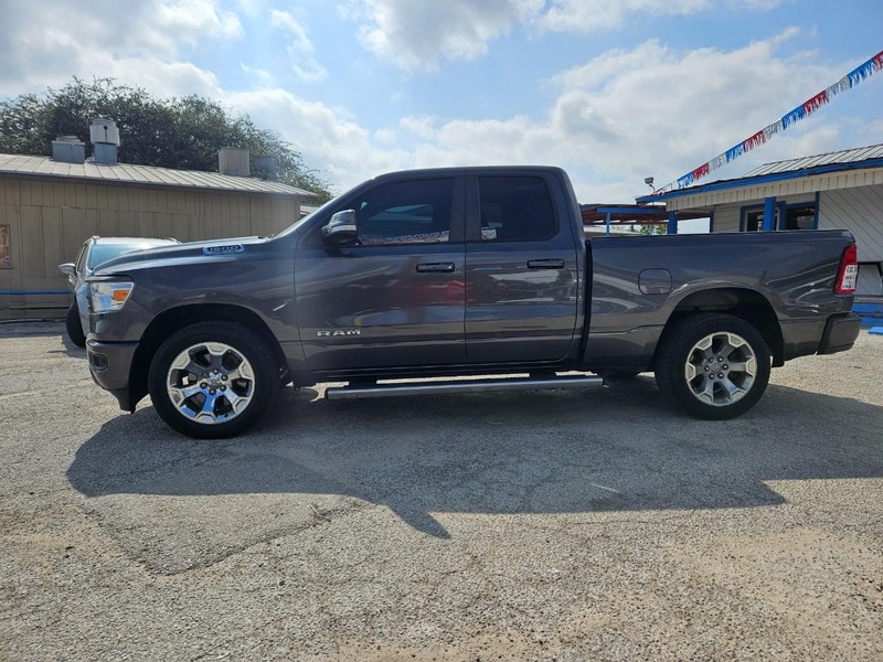 Ram 1500 Vehicle Full-screen Gallery Image 03