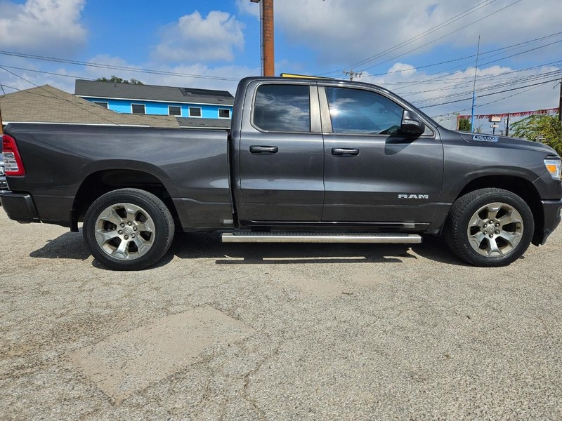 Ram 1500 Vehicle Full-screen Gallery Image 04