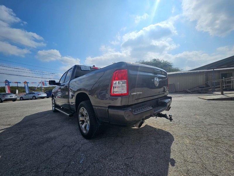 Ram 1500 Vehicle Full-screen Gallery Image 06