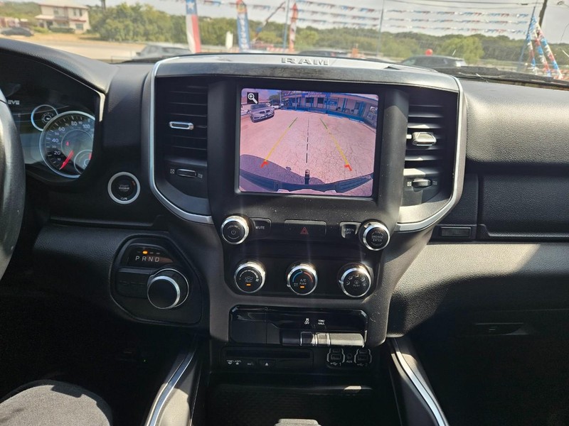 Ram 1500 Vehicle Full-screen Gallery Image 08