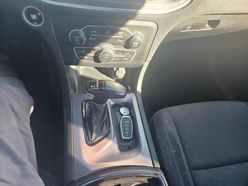 Dodge Charger Vehicle Full-screen Gallery Image 10