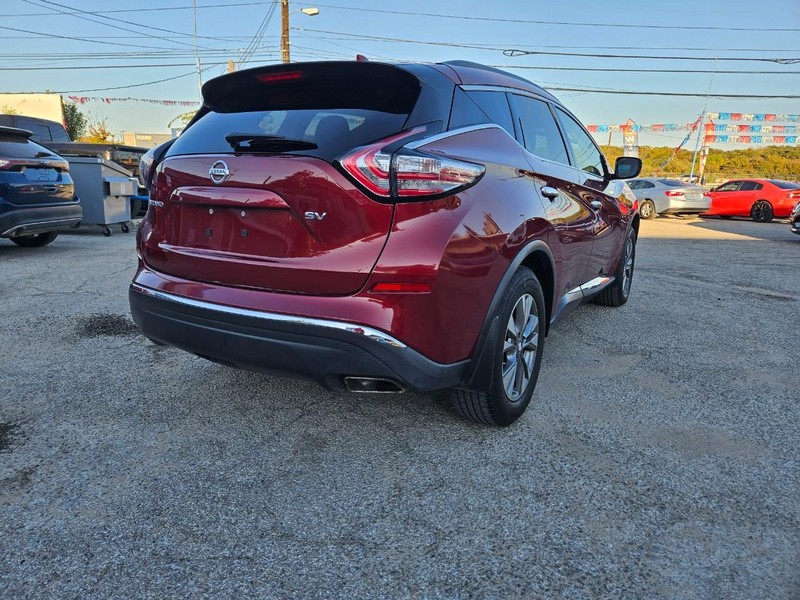 Nissan Murano Vehicle Full-screen Gallery Image 05