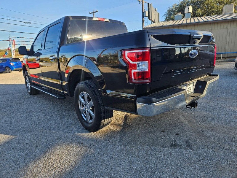 Ford F-150 Vehicle Full-screen Gallery Image 03