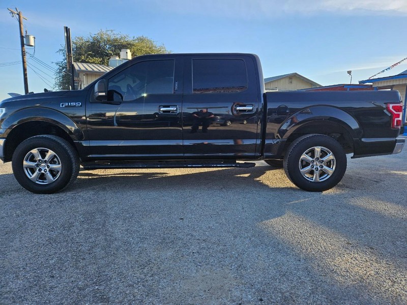 Ford F-150 Vehicle Full-screen Gallery Image 05