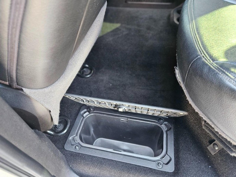 Ram 1500 Vehicle Full-screen Gallery Image 11