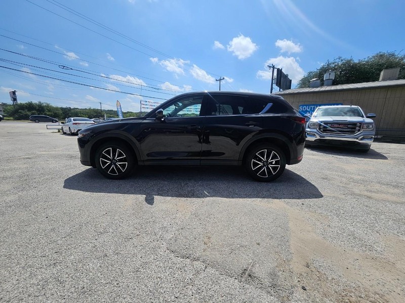 Mazda CX-5 Vehicle Full-screen Gallery Image 8