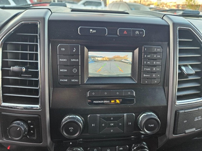 Ford F-150 Vehicle Full-screen Gallery Image 11