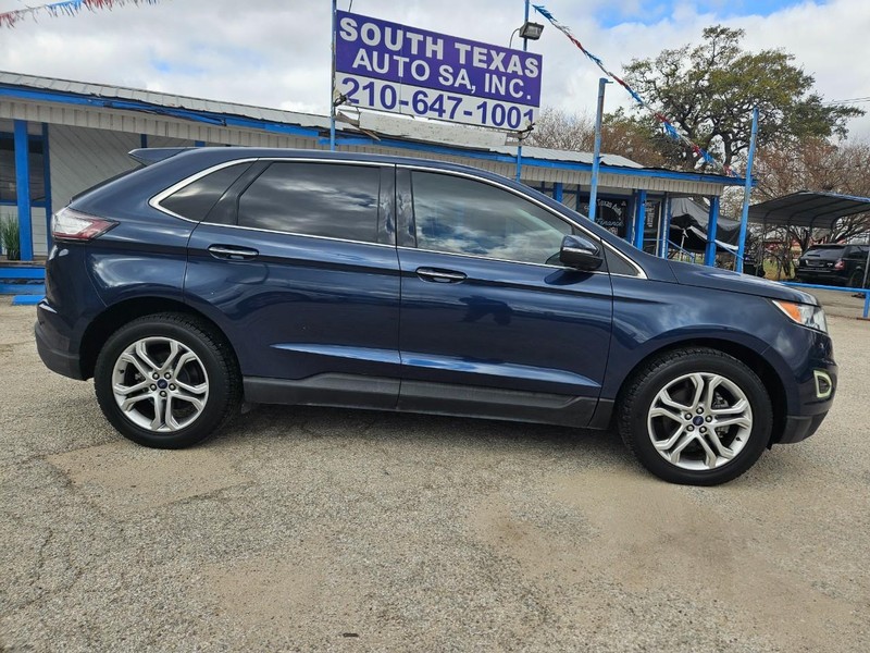 Ford Edge Vehicle Full-screen Gallery Image 03