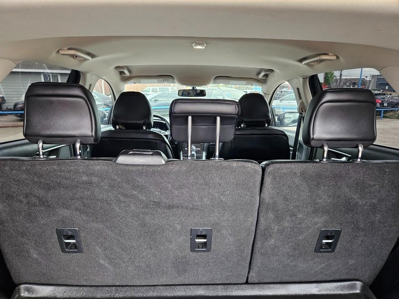 Ford Edge Vehicle Full-screen Gallery Image 11