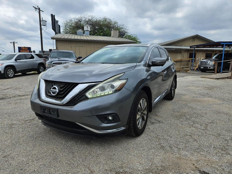 Nissan Murano Vehicle Full-screen Gallery Image 2