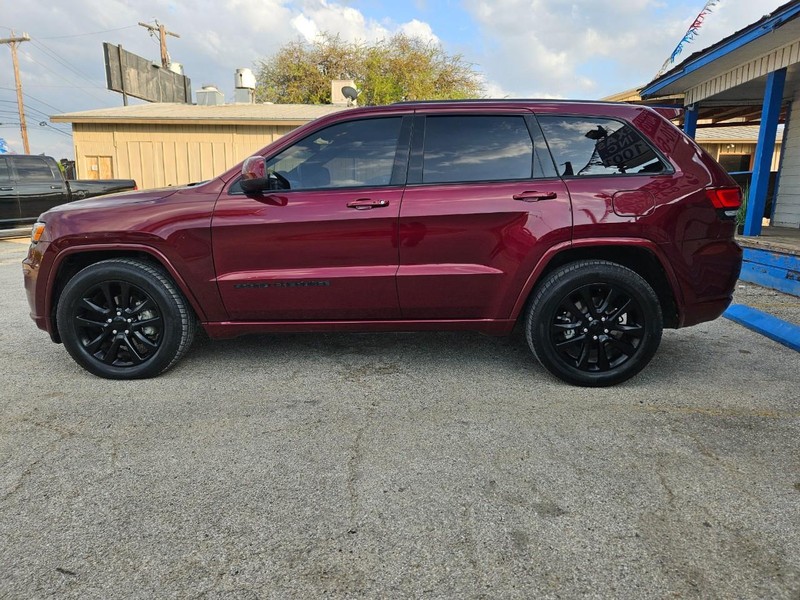 Jeep Grand Cherokee Vehicle Full-screen Gallery Image 7