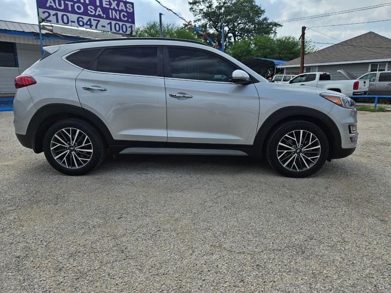 Hyundai Tucson Vehicle Full-screen Gallery Image 4