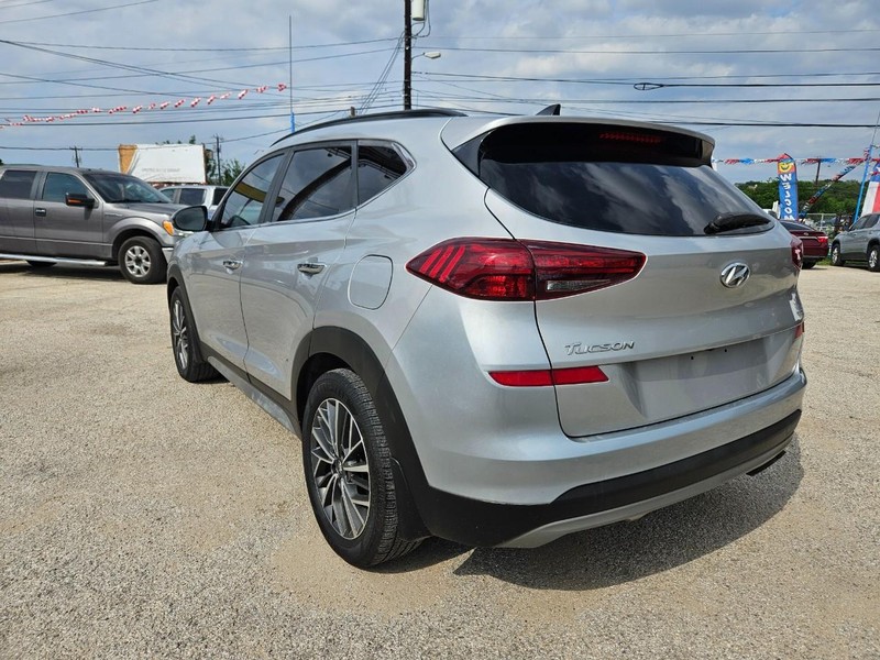 Hyundai Tucson Vehicle Full-screen Gallery Image 6