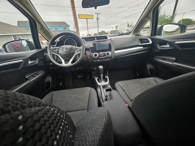 Honda Fit Vehicle Full-screen Gallery Image 12