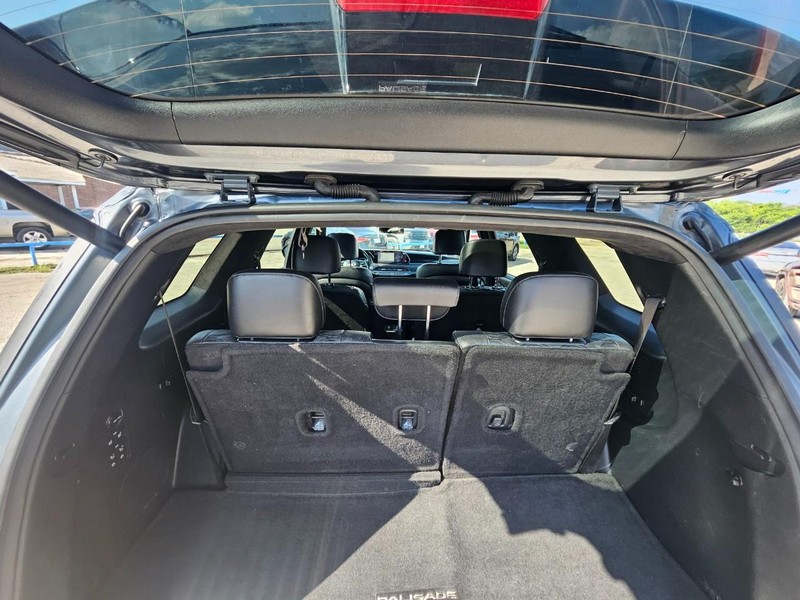 Hyundai Palisade Vehicle Full-screen Gallery Image 7