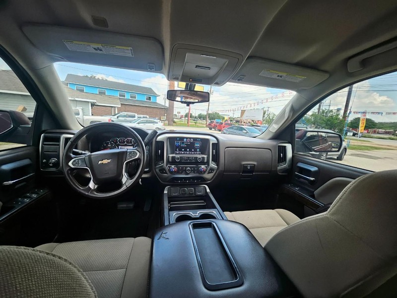 Chevrolet Silverado 1500 Vehicle Full-screen Gallery Image 9