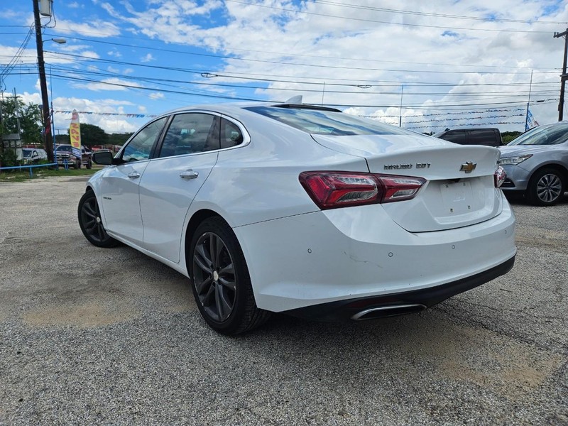 Chevrolet Malibu Vehicle Full-screen Gallery Image 7