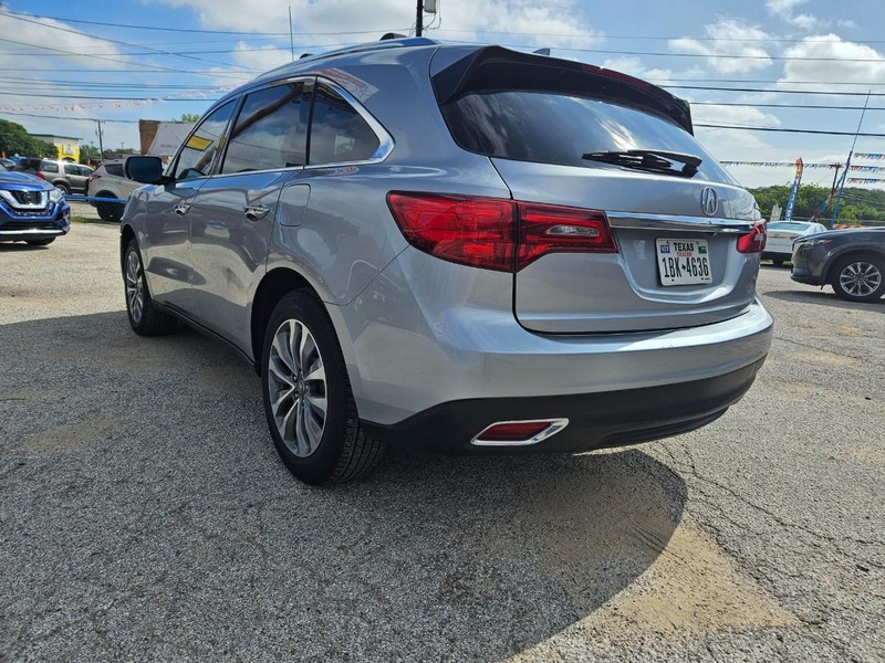 Acura MDX Vehicle Full-screen Gallery Image 4