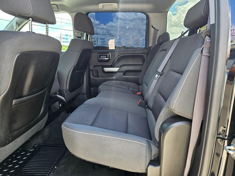 Chevrolet Silverado 1500 Vehicle Full-screen Gallery Image 7