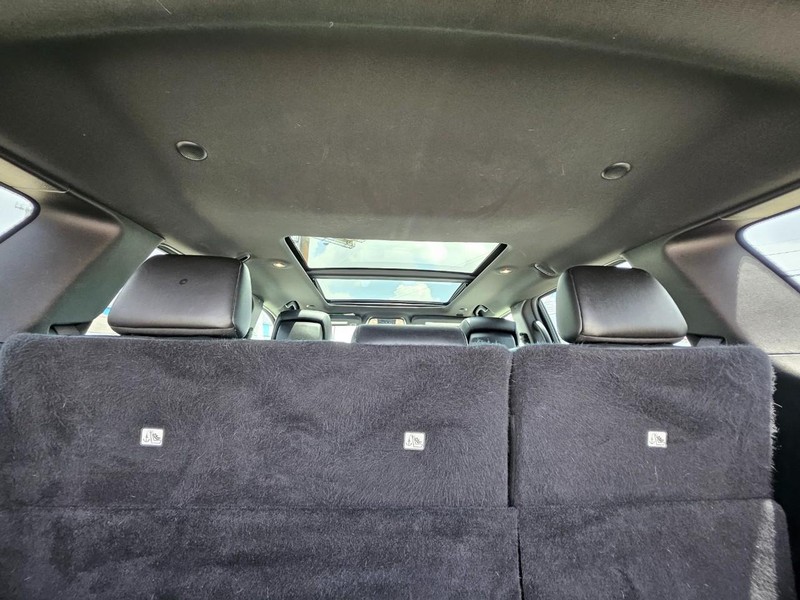 Jeep Grand Cherokee Vehicle Full-screen Gallery Image 7
