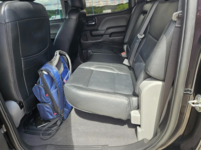 Chevrolet Silverado 1500 Vehicle Full-screen Gallery Image 8