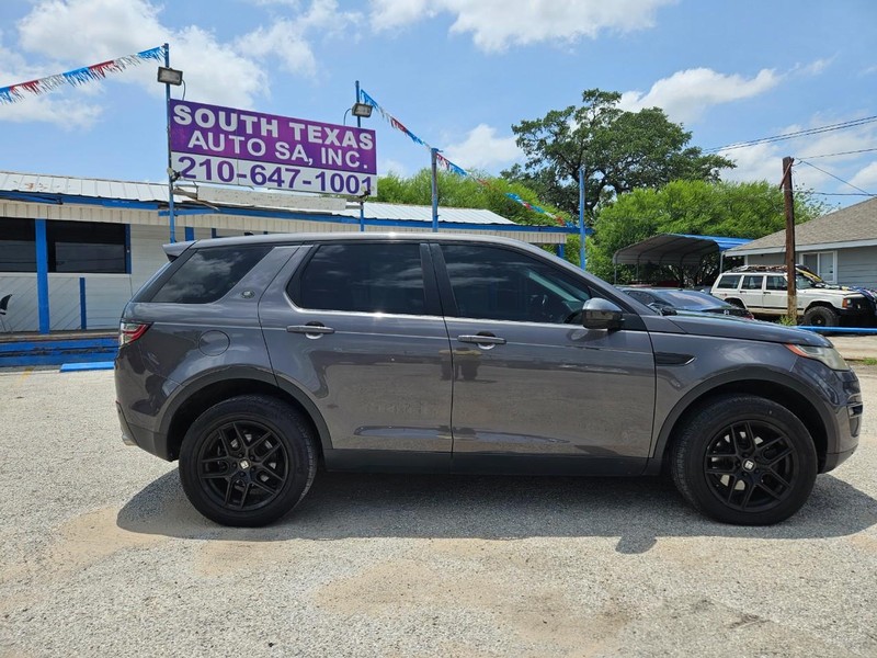 Land Rover Discovery Sport Vehicle Full-screen Gallery Image 4