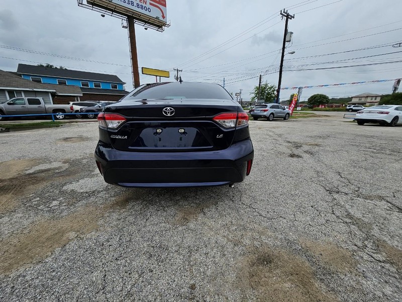 Toyota Corolla Vehicle Full-screen Gallery Image 5