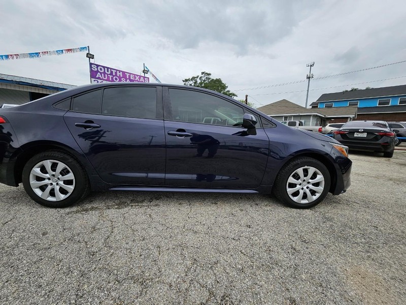 Toyota Corolla Vehicle Full-screen Gallery Image 6