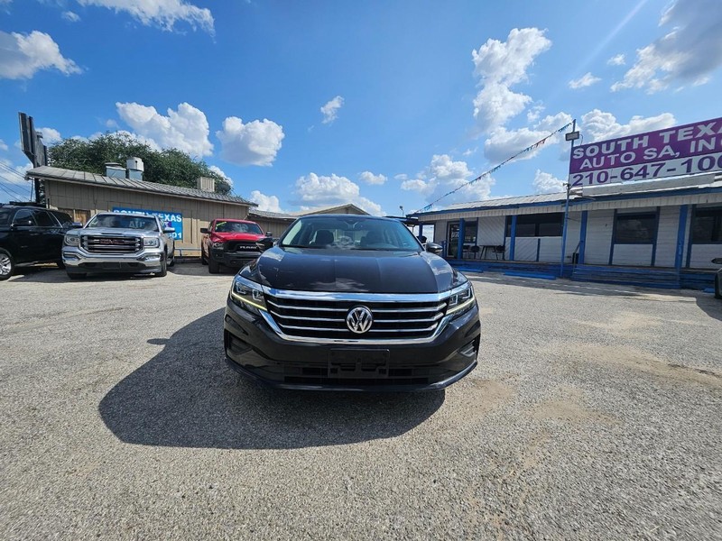 Volkswagen Passat Vehicle Full-screen Gallery Image 4