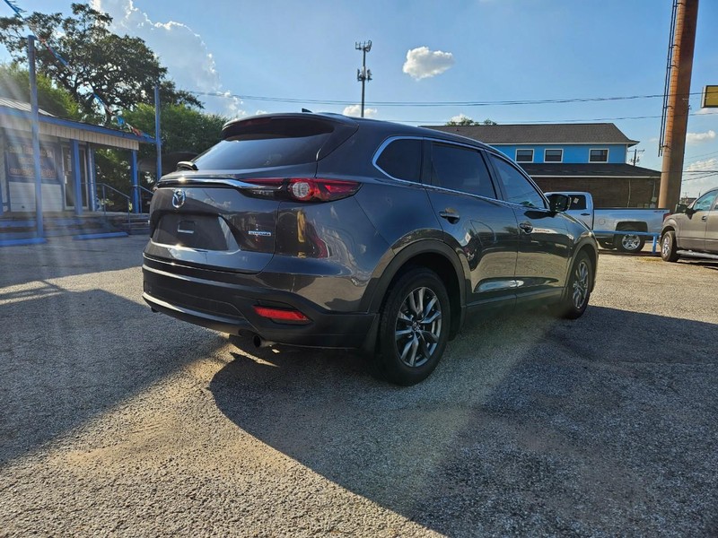 Mazda CX-9 Vehicle Full-screen Gallery Image 6