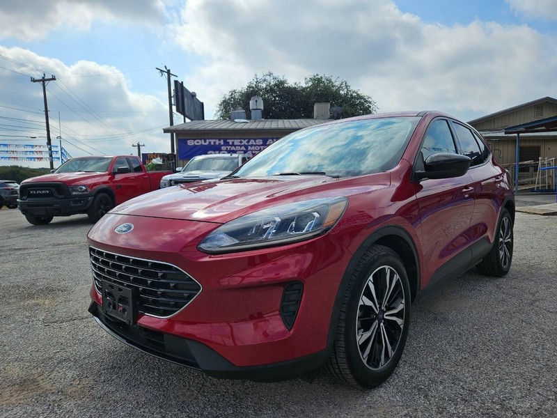 Ford Escape Vehicle Full-screen Gallery Image 4
