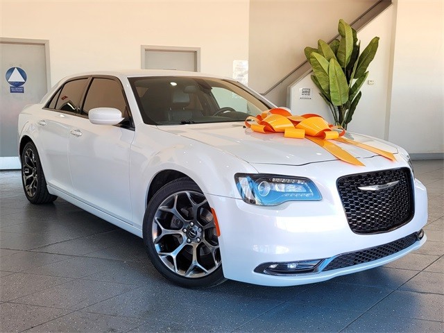 more details - chrysler 300