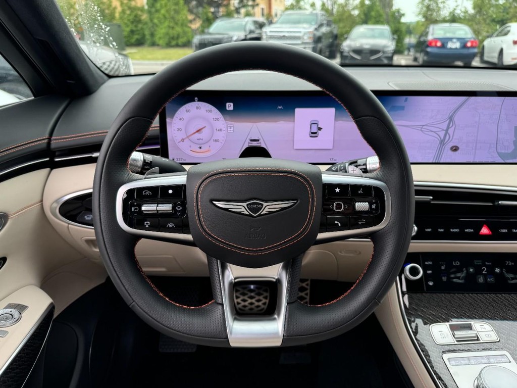 Genesis GV70 Vehicle Full-screen Gallery Image 09