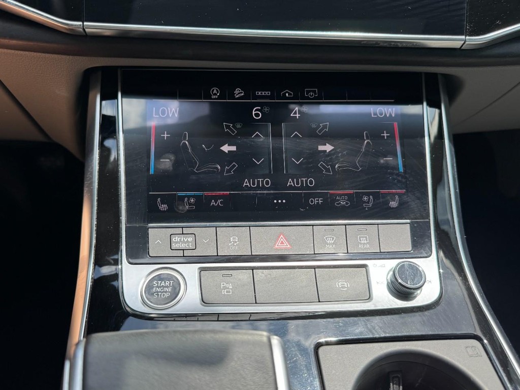 Audi Q7 Vehicle Full-screen Gallery Image 22