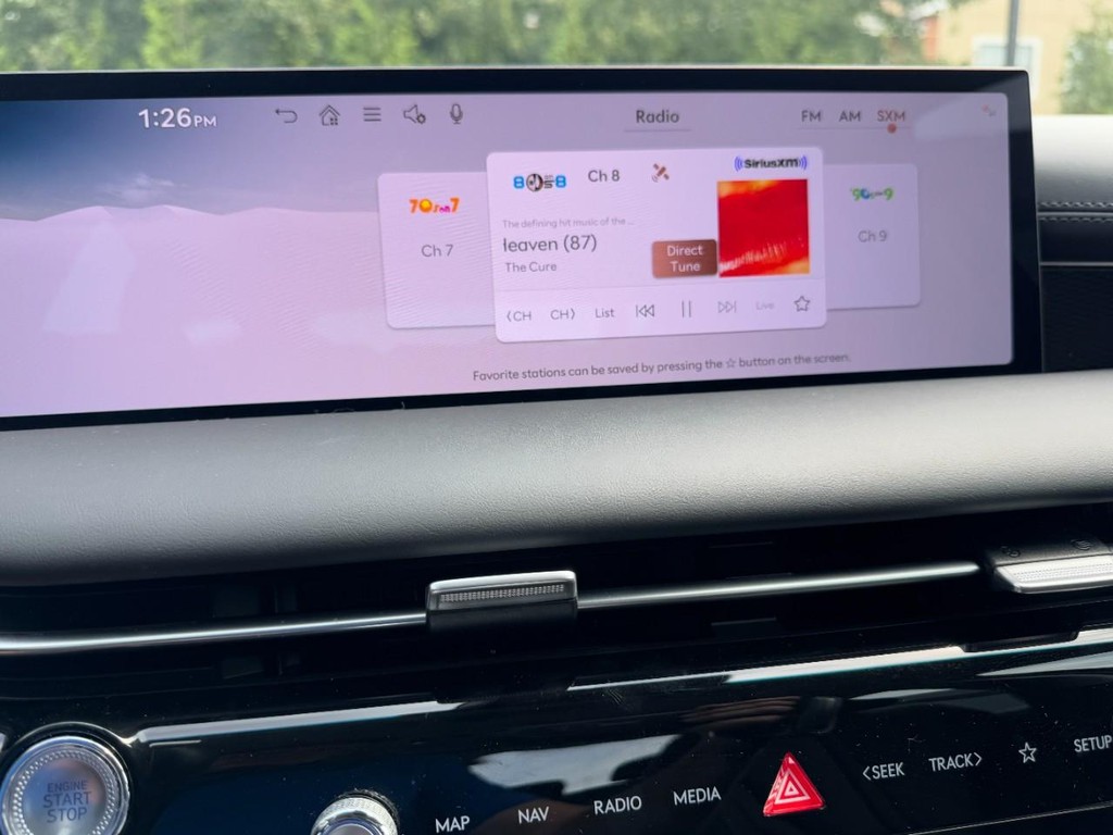 Genesis G80 Vehicle Full-screen Gallery Image 19