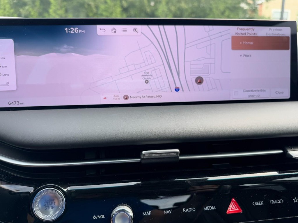 Genesis G80 Vehicle Full-screen Gallery Image 20