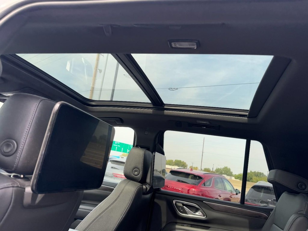 Chevrolet Tahoe Vehicle Full-screen Gallery Image 11