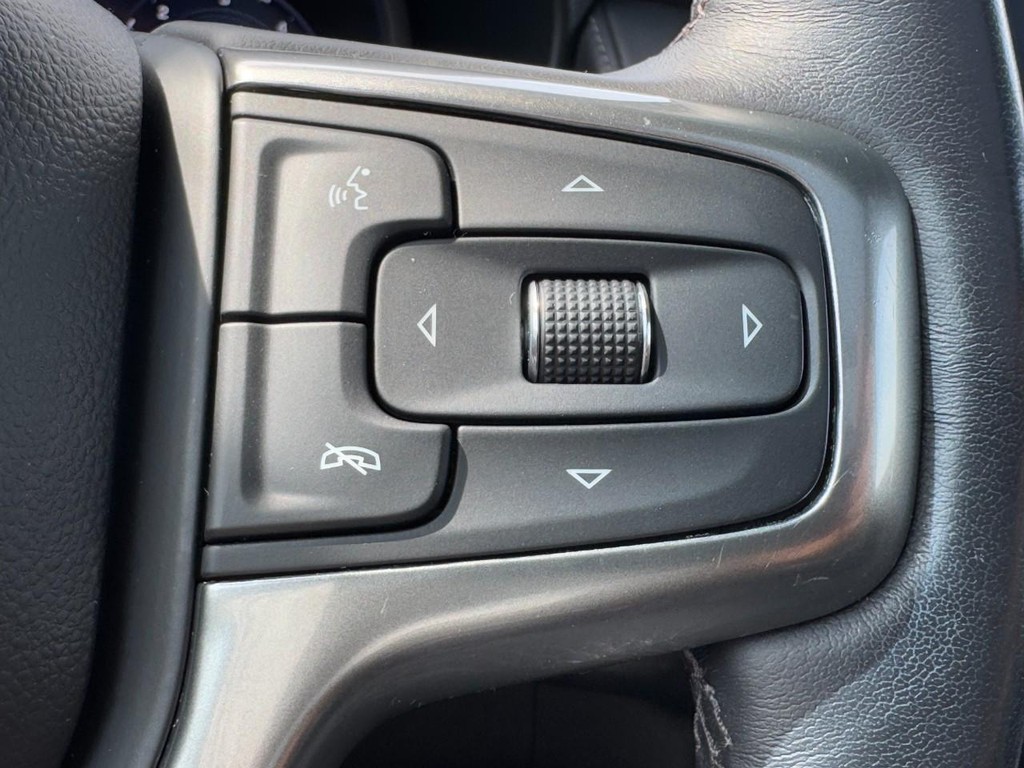 Chevrolet Tahoe Vehicle Full-screen Gallery Image 22