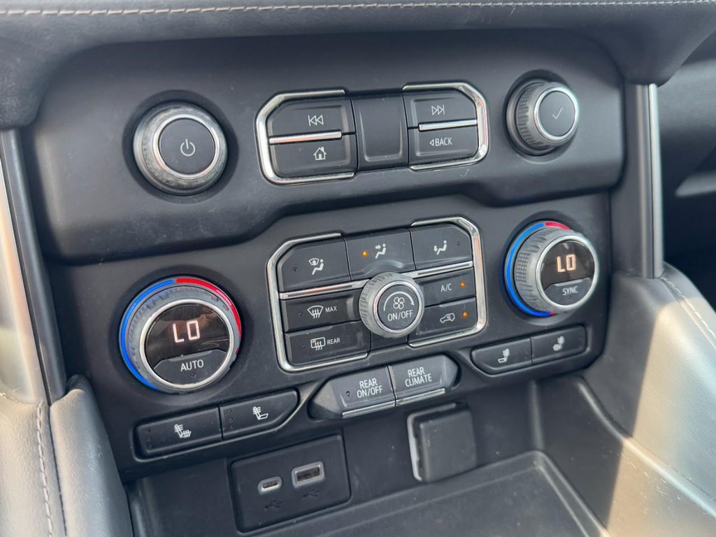 Chevrolet Tahoe Vehicle Full-screen Gallery Image 23