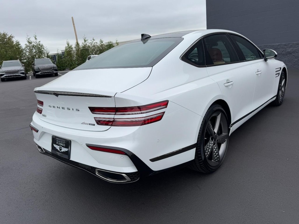 Genesis G80 Vehicle Full-screen Gallery Image 03
