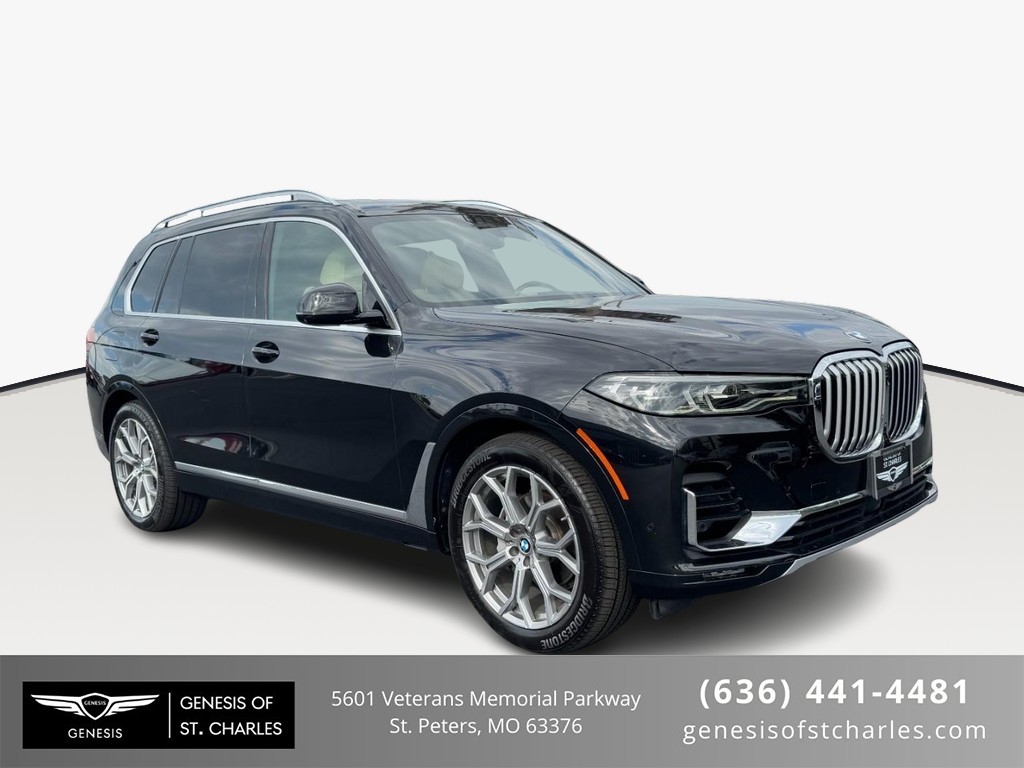 BMW X7 Vehicle Full-screen Gallery Image 01