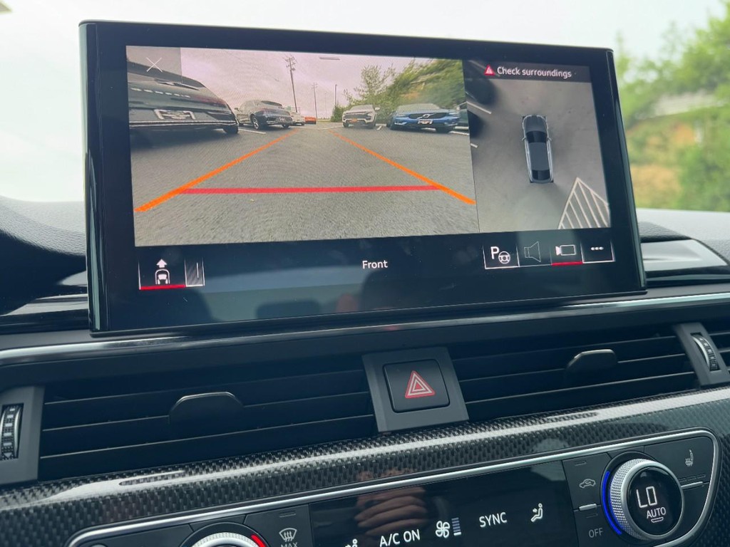 Audi S5 Sportback Vehicle Full-screen Gallery Image 22